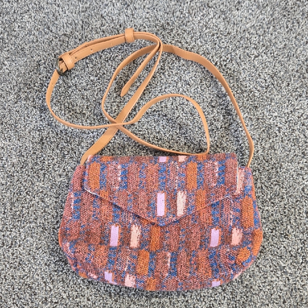 Medium Shoulder Strap Purse NWOT